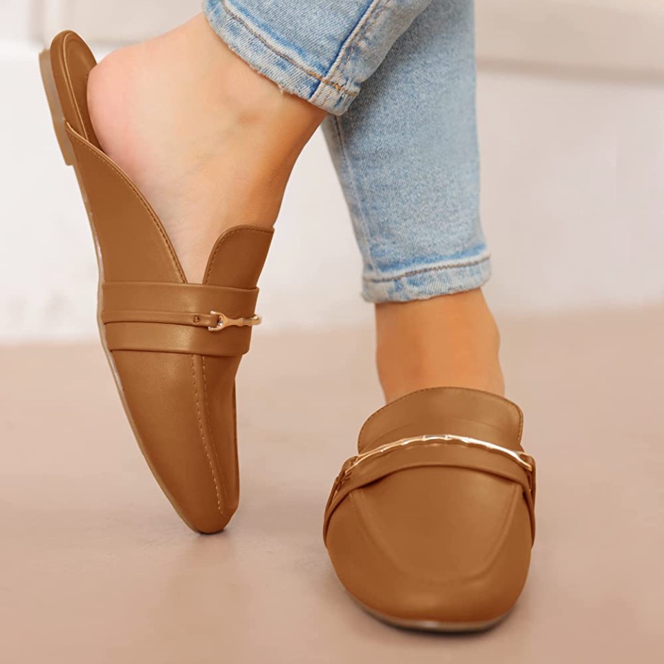 Nwot Buckle Flat Mules